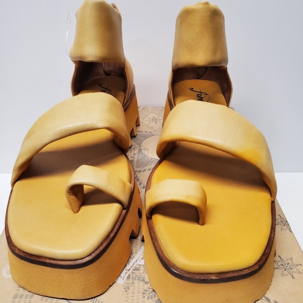Free People Camel Color Leather Sandals